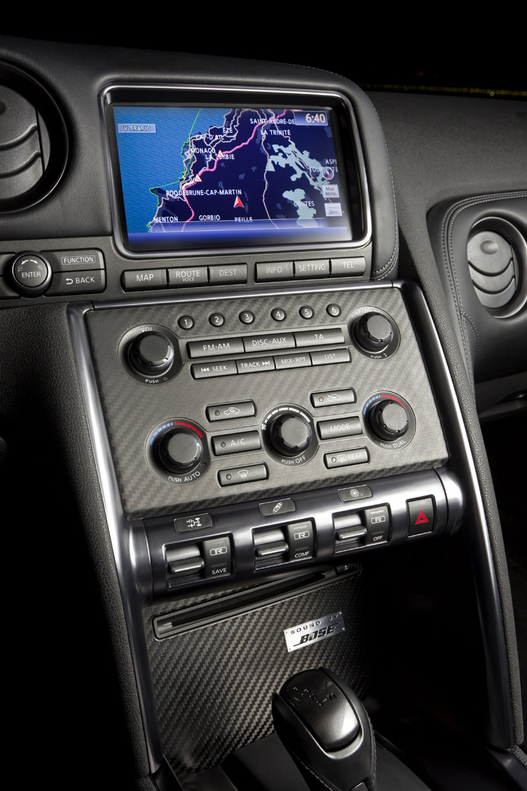 2011 Nissan GT-R Center Stack Picture